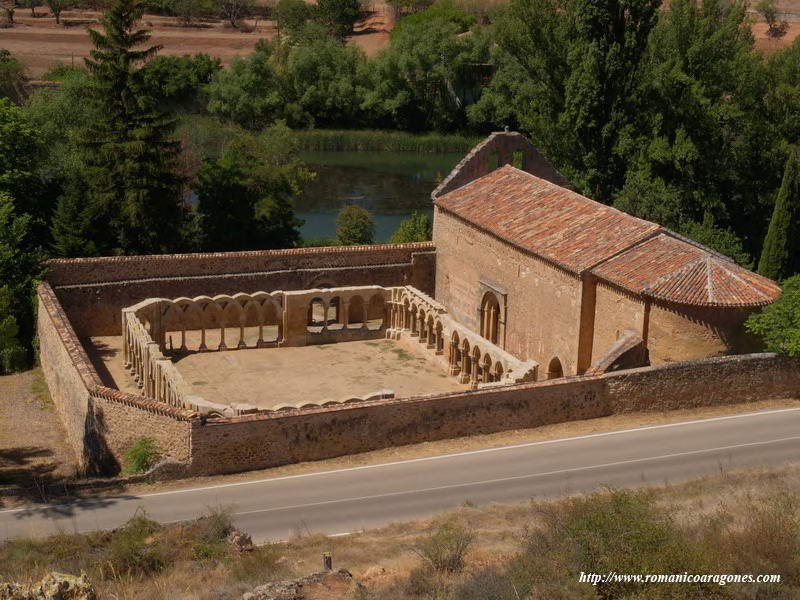 TEMPLO Y CLAUSTRO DESDE EL SURESTE